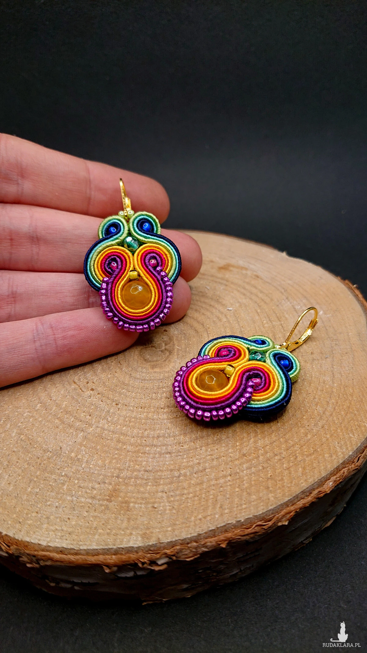 TĘCZOWE WISZĄCE KOLCZYKI SUTASZ Z JADEITAMI